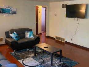 Spacious 3bedroom free wine,WiFi,and parking